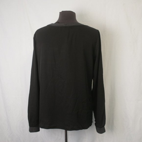 Black Crew Neck Pull Over Blouse - Picture 3 of 4
